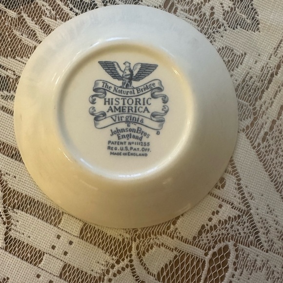 Johnson Bros. Natural Bridge Virginia berry bowl - Picture 2 of 2